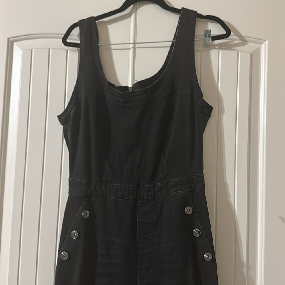 Fashion Nova Black Sleeveless Jumpsuit with Wide-Leg Design - Picture 4 of 7